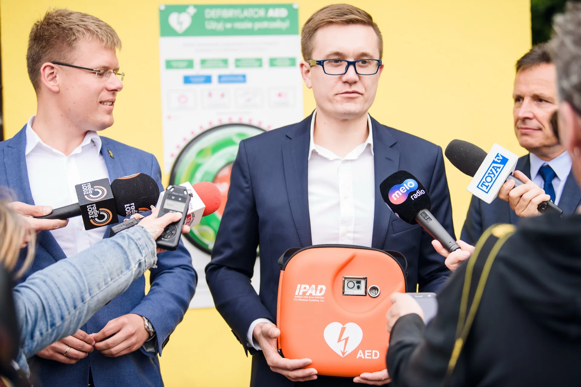 80 AED dla Łodzi